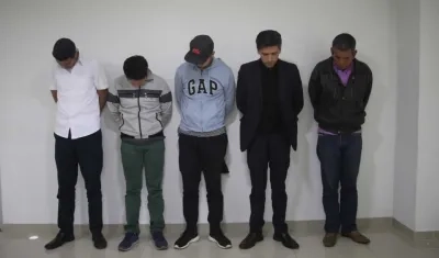 Las autoridades colombianas capturaron a seis personas, entre ellas cinco extrabajadores de una aerolínea