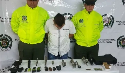 Luis Alberto Bareño, de 46 años, fue capturado con 10 armas de fuego.