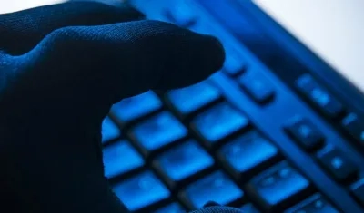 Siguen además las cadenas de WhatsApp.