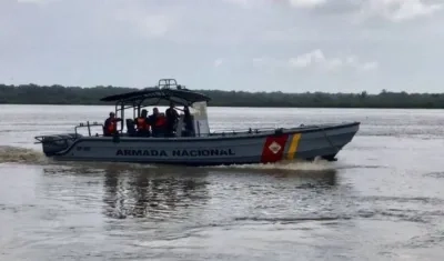 Fueron hallados los cuerpos de cuatro hombres y una mujer. 