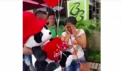 Los jóvenes protagonistas del video.