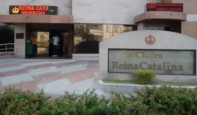 Fachada de la Clínica Reina Catalina.