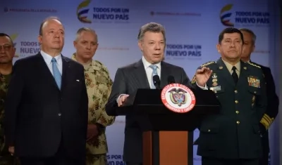 Presidente Santos anunciando el nombramiento del general Alberto Mejía Ferrero.