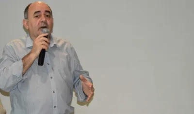 Francisco Olmos, en la presentación del Consorcio Aguas del Sur del Atlántico.