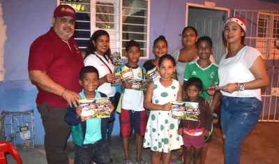 Alessa Ospino, coordinadora de la Oficina Programas Sociales y Nelson Soto, Secretario de Salud, en plena jornada.