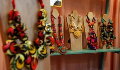 Accesorios presentes en la feria.