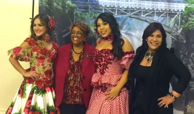 Valeria Abuchaibe, Janne William, Alexa Irizarry y Belkis Concepción