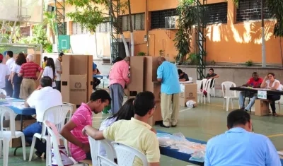 Los diferentes partidos políticos organizan sus listas para las elecciones 2018.