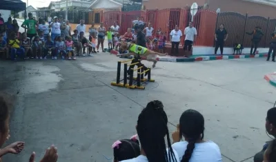 Acto del show canino en el barrio Las Nieves.