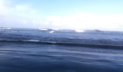 El fuerte oleaje en las playas de Cartagena.