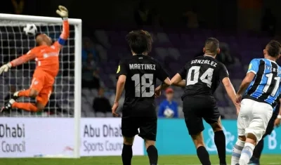 Everton anotó este golazo al Óscar Pérez. 