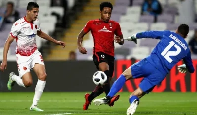 Acción de uno de los tantos del Urawa. 