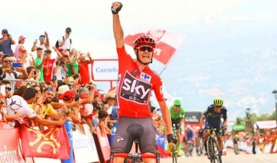 Chris Froome se impone en una etapa de la Vuelta de la España. 