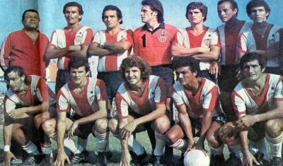 Junior en los 40 años del primer titulo