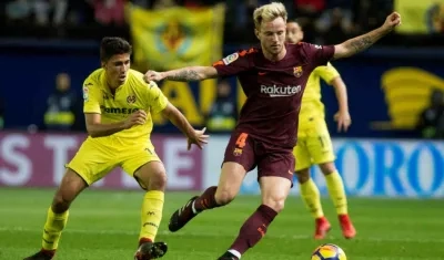 Ivan Rakitic en una acción de juego ante el Villarreal. 