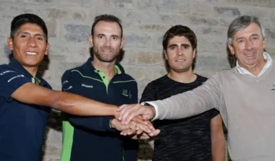 Unzue junto a Nairo Quintana, Alejandro Valverde y Mikel Landa.