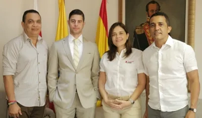 El agregado cultural de la Embajada de Brasil en Colombia, Carlos Rosa Da Silveira, y la secretaria de Cultura y Patrimonio, María Teresa Fernández Iglesias.