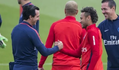 Unai Emery y Neymar. 