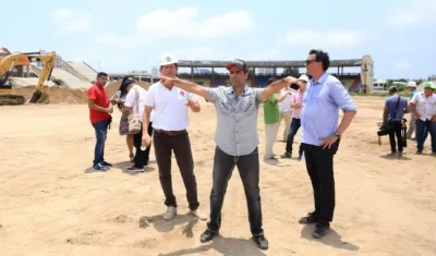 El alcalde Alejandro Char en el estadio Romelio Martínez.