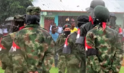 La Fiscalía pidió la captura de tres comandantes del ELN por el secuestro y muerte de un líder indígena.