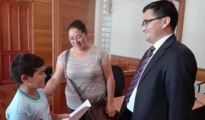 El juez se conmovió con la petición del niño.