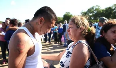 Los reos se abrazaron con sus familiares.