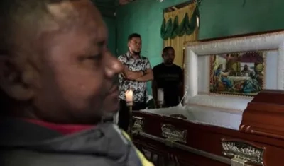 Para las autoridades resulta incontrolable la venta de licor artesanal.