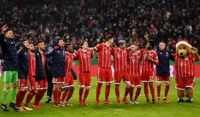 Jugadores del Bayern celebran una victoria en Alemania. 