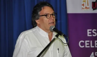 Gustavo Bell Lemus.