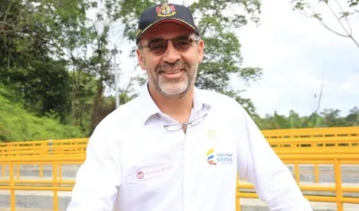 Camilo Sánchez, Ministro de Vivienda.