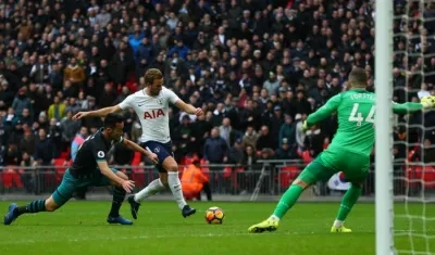 Acción de uno de los goles de Harry Kane.