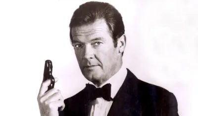 El actor británico Roger Moore.