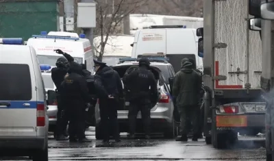 El tirador es el director de la fábrica.