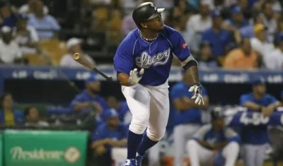Rymer Liriano fue el héroe del juego al conectar un imparable que empujó dos carreras. 