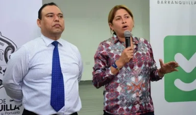 El Gerente de MiRed Luis Poso y la Secretaria de Salud Alma Solano.