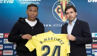 Roger Martínez al momento de ser presentado como nuevo jugador del Villarreal.