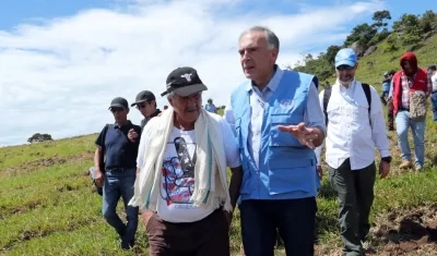 Jean Arnault (d), jefe de la misión de la ONU en Colombia