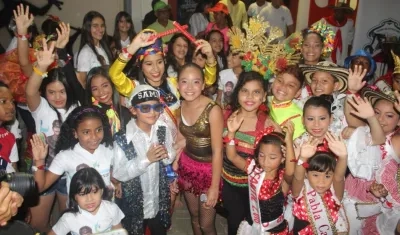 Samuel Martínez y Shadya Londoño reyes infantiles del Carnaval 2018.
