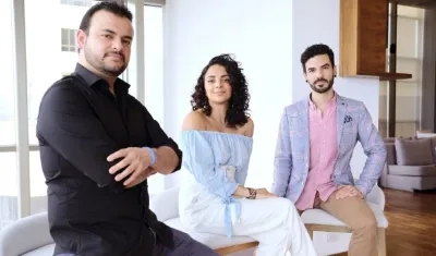 En la foto, tres jóvenes cantantes colombianos: la soprano Julieth Lozano, el tenor Pablo Martínez y el barítono Juan David González.