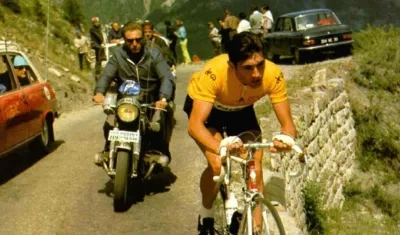 Eddy Merckx lanza un ataque ganador en el Tour de Francia de 1968.