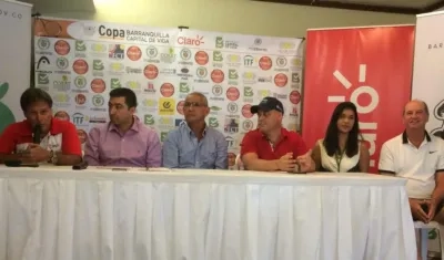 Enrique Vengoechea, Juan Abuchaibe, Gonzlo Baute, Natalia Mejía y Antonio Cordonnier. 