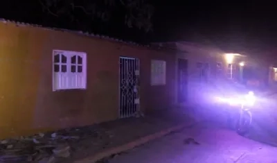 Esta es la casa en Rebolo en donde fue lanzado el artefacto explosivo.