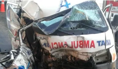 En el hecho perdió la vida el conductor de la ambulancia.
