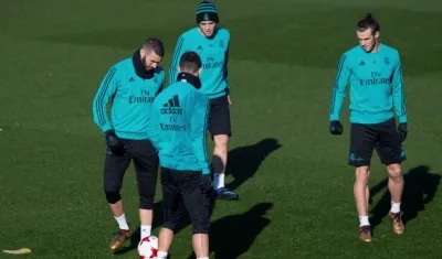 Benzema, Bale y Cristiano durante un entrenamiento. 