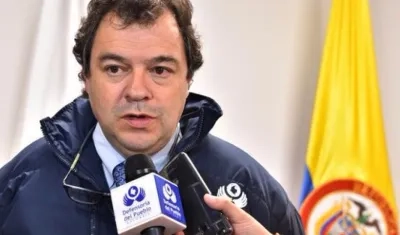 Carlos Negret, defensor del pueblo.