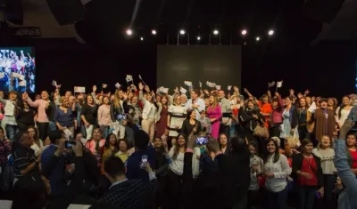Germán Vargas Lleras se reunió con cientos de mujeres en Bogotá.