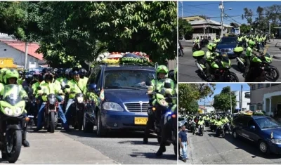 Una caravana acompañó al patrullero.