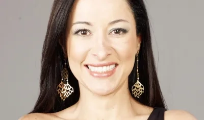 La psicóloga y presentadora Flavia Dos Santos.