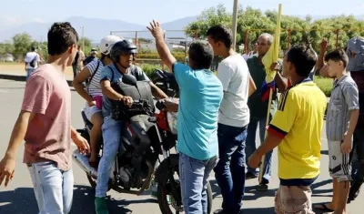  Los habitantes del barrio Sevilla iniciaron ayer una protesta masiva.