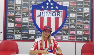 Camila Gallea, jugadora de las Tiburonas de Junior. 
